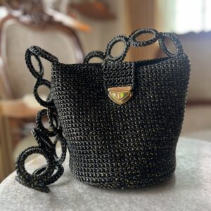 Mochila Negro Luxury con broche Tejida en Seda