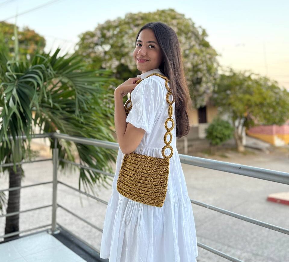 Bolso Dorado Cordón de Seda